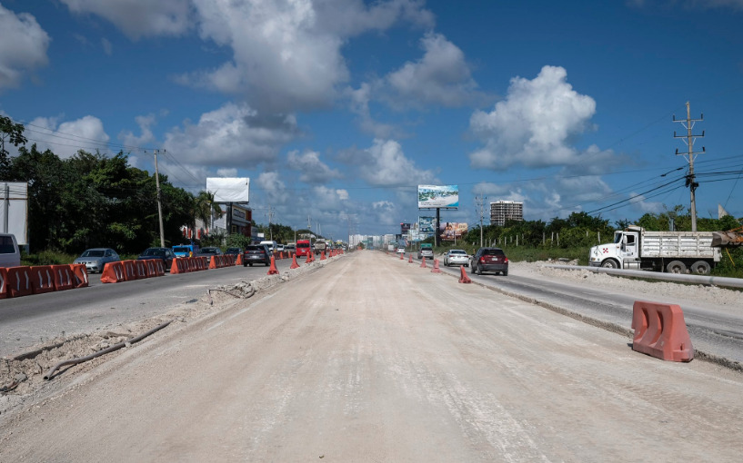 Bulevar Colosio, en Cancún, con un avance del 18.2%