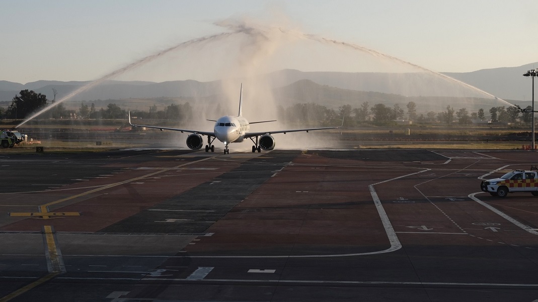 Jalisco inaugura vuelo sin escalas entre Guadalajara y Orlando