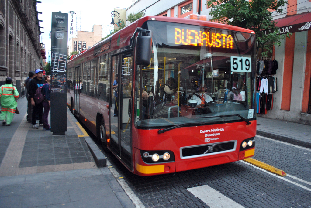 Se retrasa nuevo trayecto de la Línea 4 Ruta Sur del Metrobús por protesta de transportistas