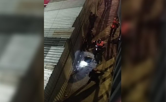 Mueren dos hermanas al caer en coladera destapada en Iztacalco