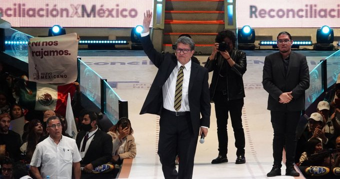 Ricardo Monreal negocia con la oposición su candidatura presidencial