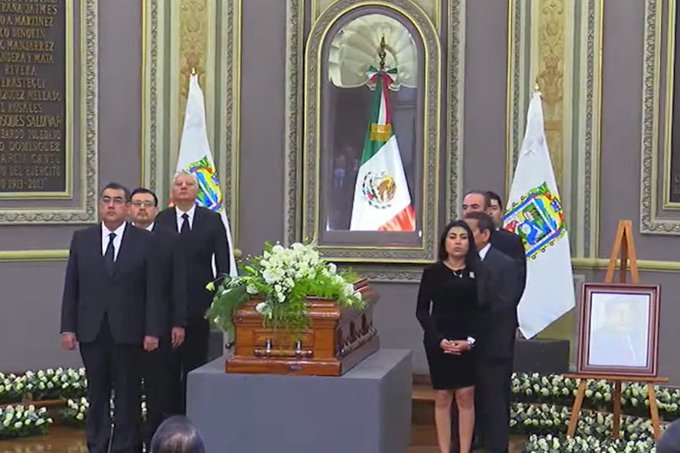 Congreso de Puebla realiza homenaje a Miguel Barbosa
