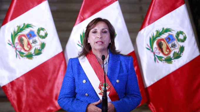 Dina Boluarte adelantará las elecciones generales en Perú