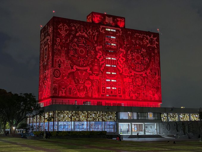 Encapuchados vandalizan oficinas de la UNAM en Ciudad Universitaria