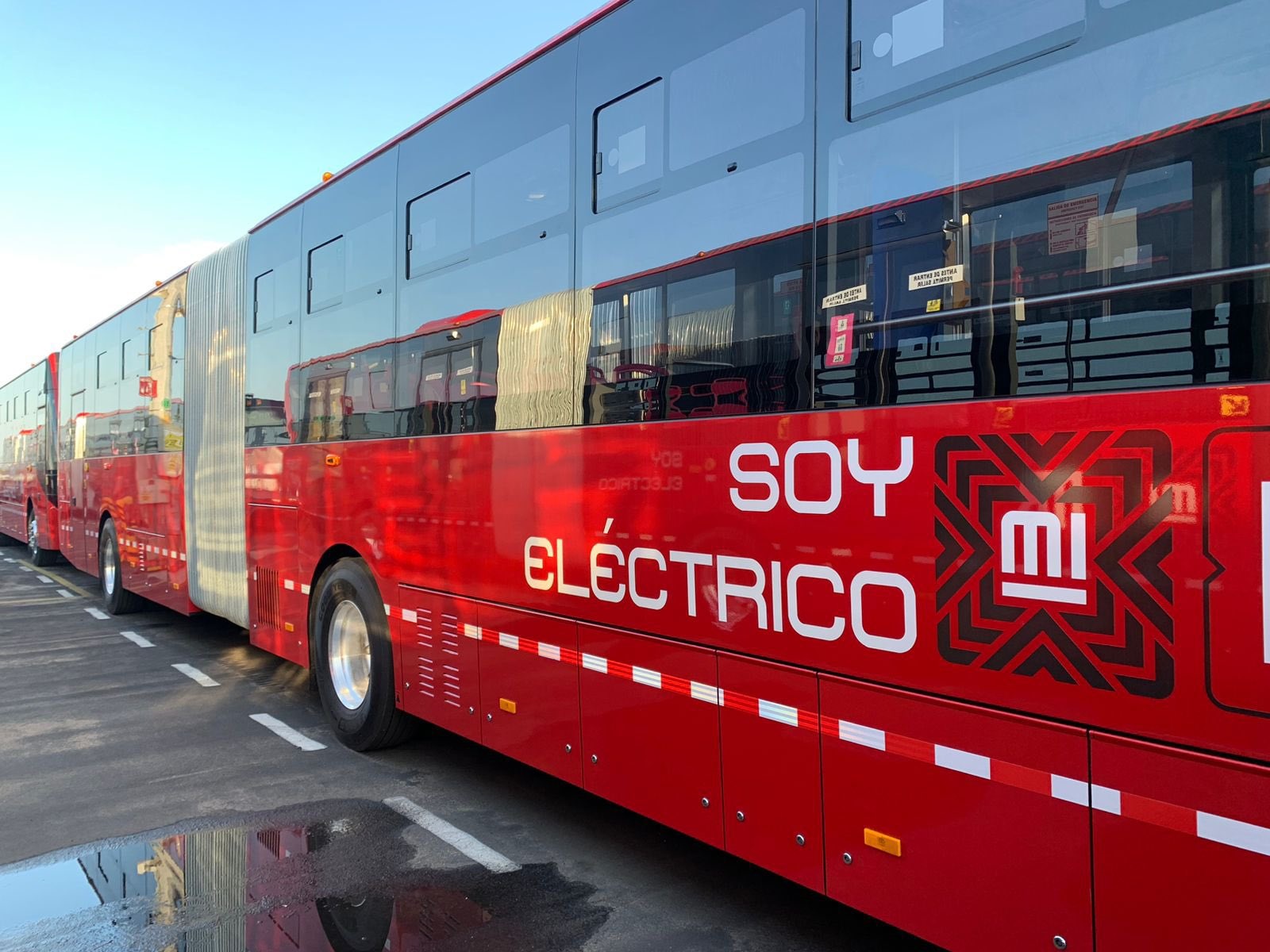 Llegan a México primeros 25 autobuses eléctricos de la Línea 3 del Metrobús