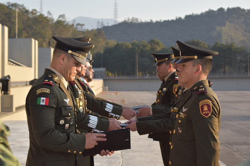 Entrega Sedena y SEP certificados de competencias laborales a cadetes del Sistema Educativo Militar