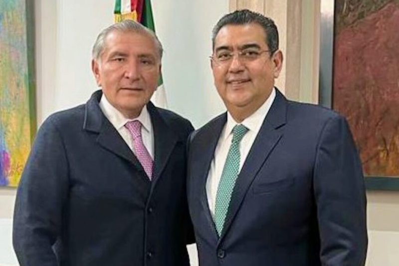 Se reúne gobernador de Puebla con titular de Segob, reitera compromiso con AMLO