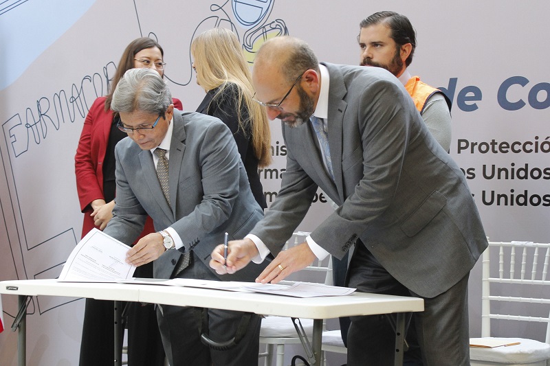 Firman COFEPRIS, FEUM y USP convenio de colaboración para asegurar la calidad de los medicamentos