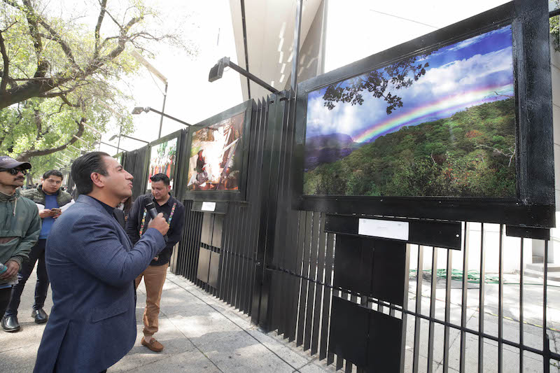 Inauguran en el Senado exposición fotográfica “Riqueza mexiquense y belleza chiapaneca”