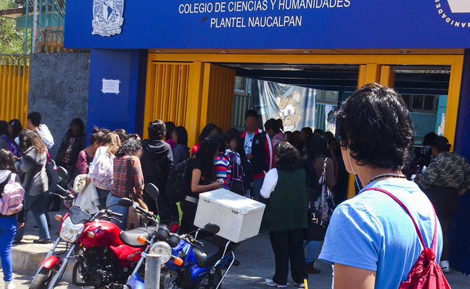 CCH Naucalpan suspende clases este viernes, tras ataque con petardos