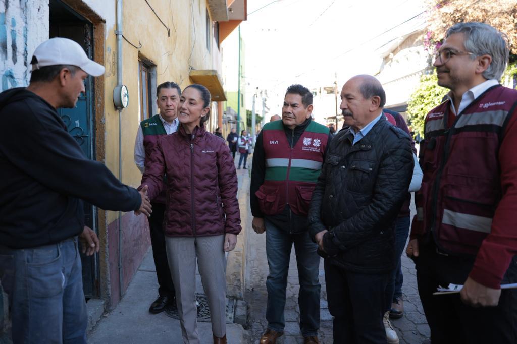 Sheinbaum visita el Barrio de Zapotla para fortalecer el Programa “Barrio Adentro”