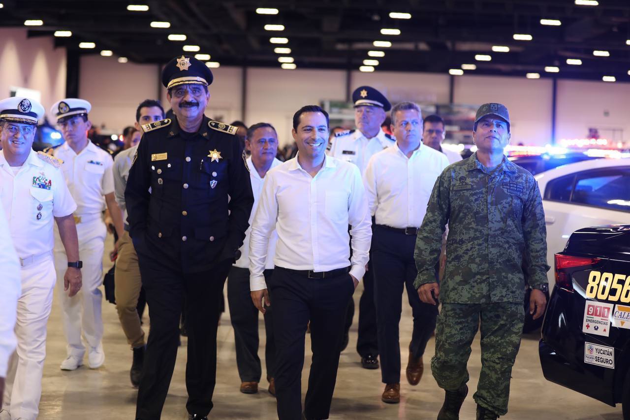 Con nuevas patrullas y ambulancias, Mauricio Vila fortalece la seguridad en Yucatán