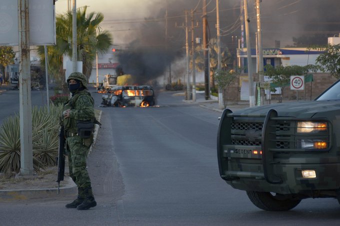 Embajada de EU emite una alerta por violencia en Sinaloa