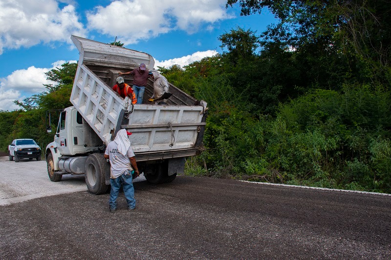 En los municipios de Campeche, Champotón y Escárcega, rehabilitan el circuito carretero