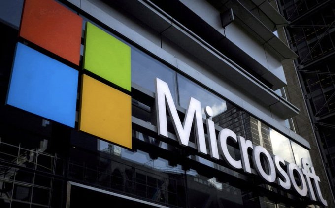 Microsoft reporta falla mundial; caída afecta Teams y Outlook