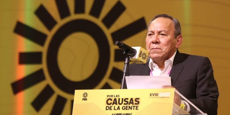 Jesús Zambrano llama a Mario Delgado “delincuente electoral” por promoción a “corcholatas”