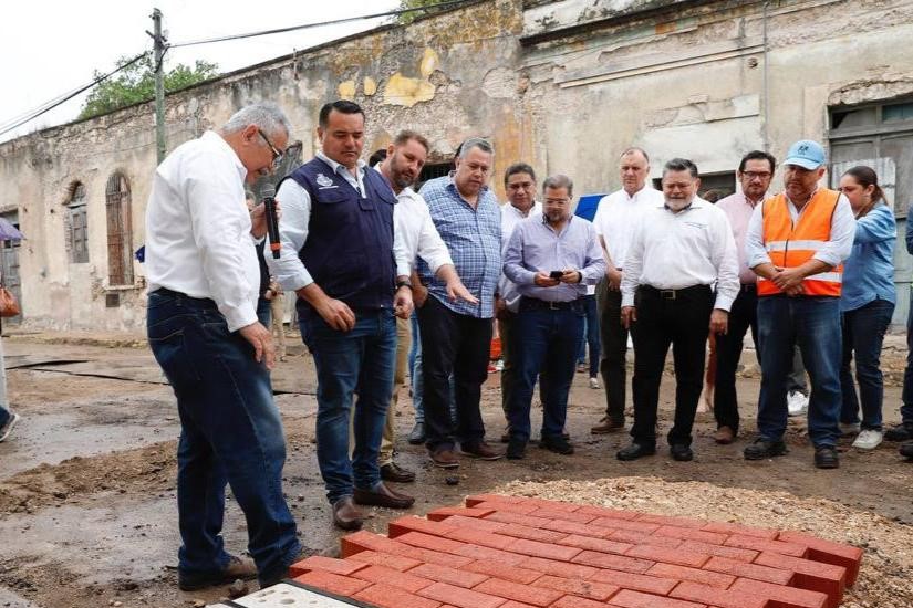Supervisa alcalde de Mérida avances del Corredor Turístico y Gastronómico de la calle 47