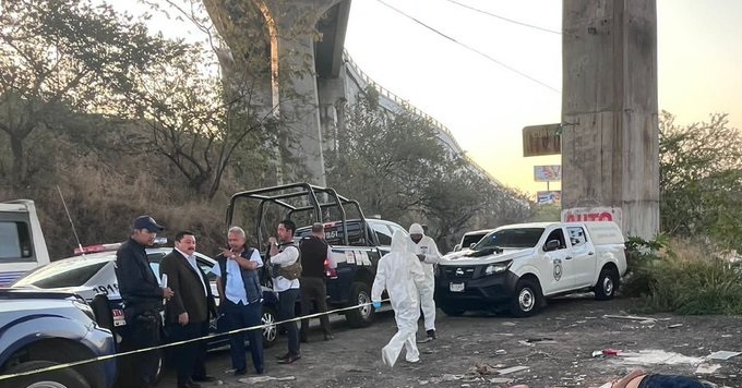 Abandonan tres cuerpos en carretera de Morelos