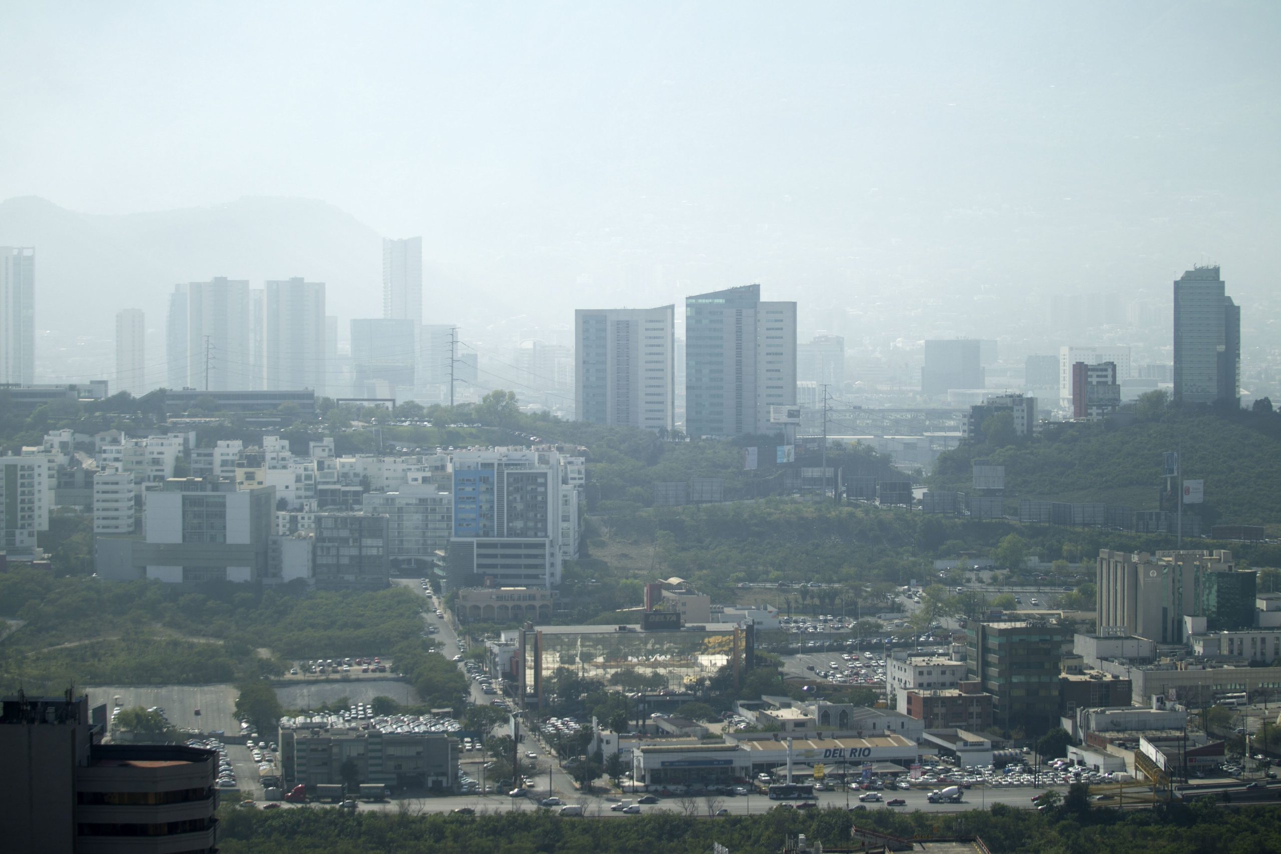 Activan alerta ambiental por mala calidad del aire en Nuevo León