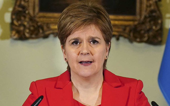 Nicola Sturgeon dimite como primera ministra de Escocia