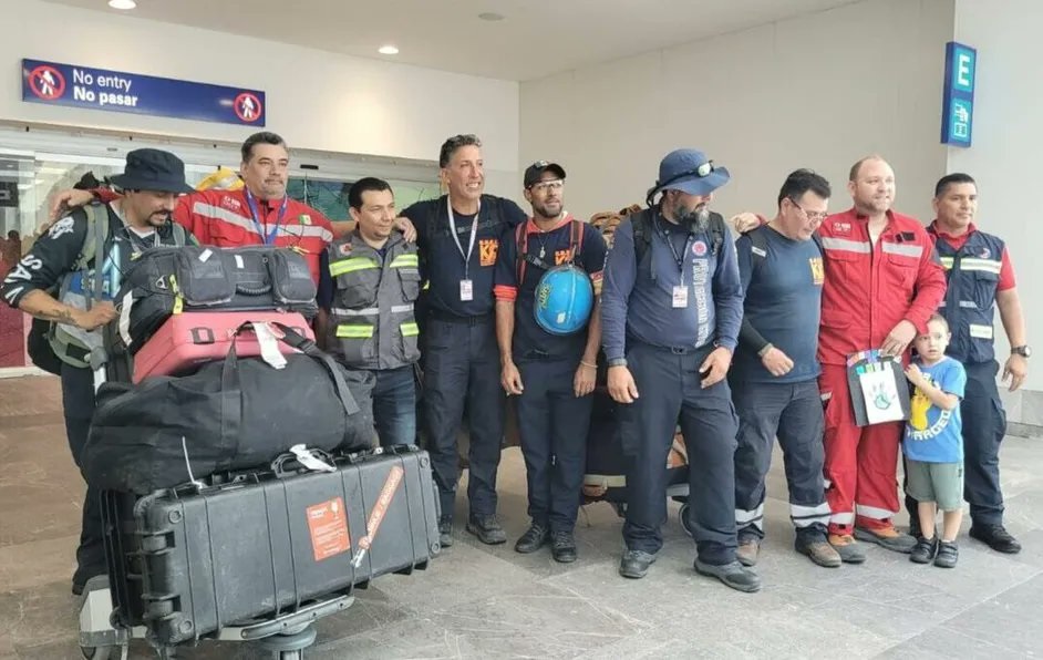 Rescatistas regresan a Q.Roo tras ofrecer su ayuda en Turquía