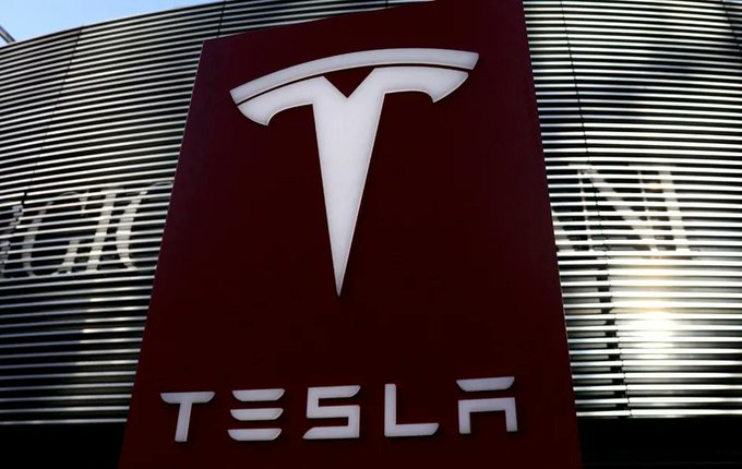 Samuel García celebra que Tesla se instale en NL
