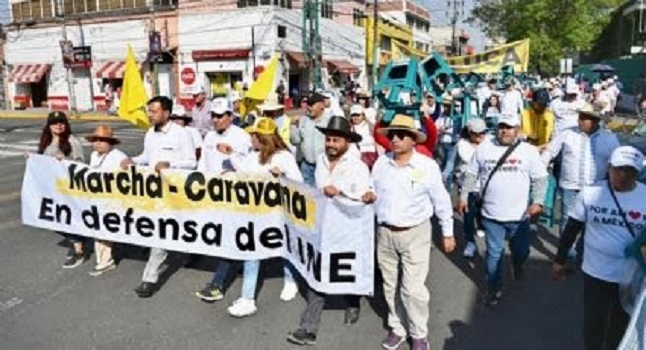 LA COLUMNA: La caravana de Silvano tiene su mérito aunque le duela al Emperador Andrés I.