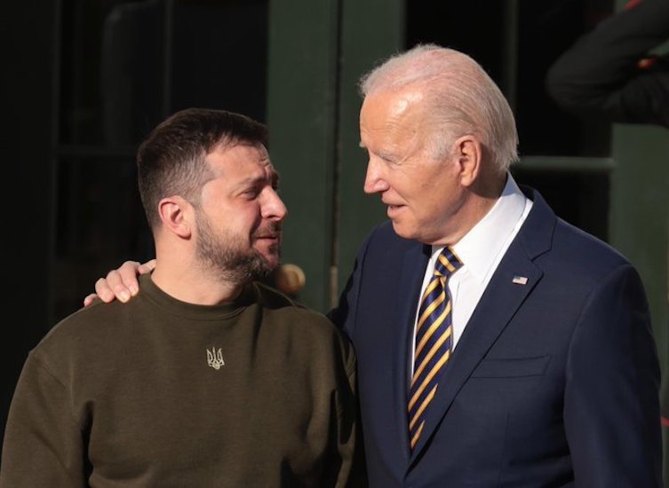 Realiza Biden vivita sorpresa a Ucrania