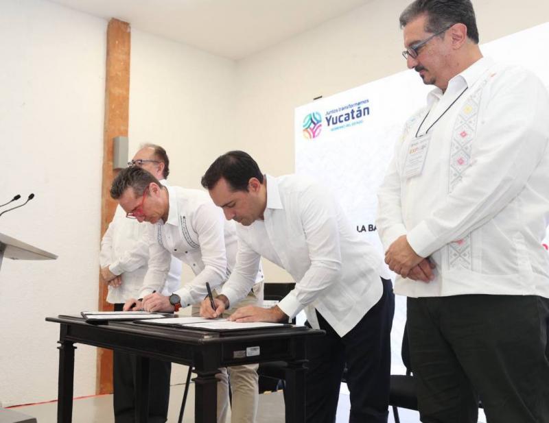Mauricio Vila y banqueros suman esfuerzos para impulsar a Yucatán