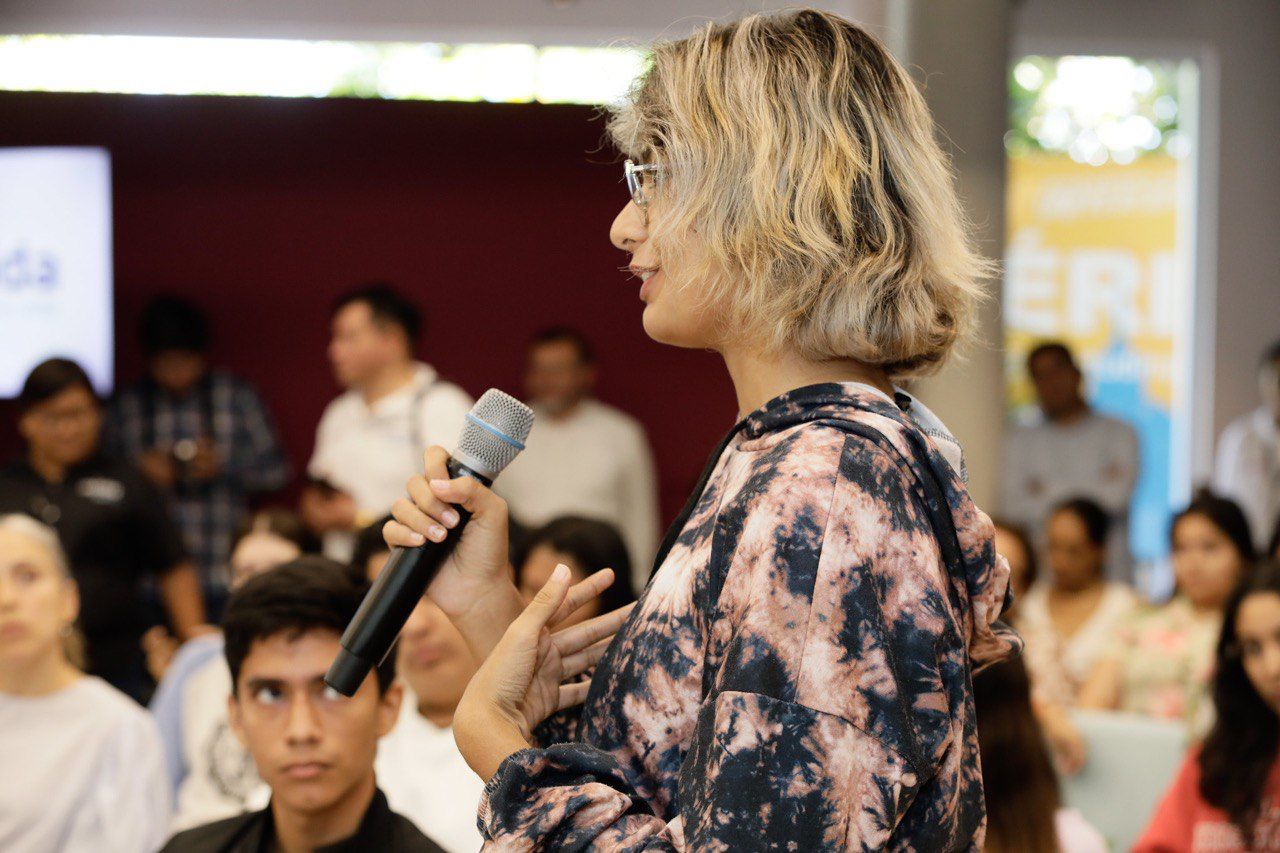 Renán Barrera impulsa la formación educativa de las y los jóvenes del Municipio