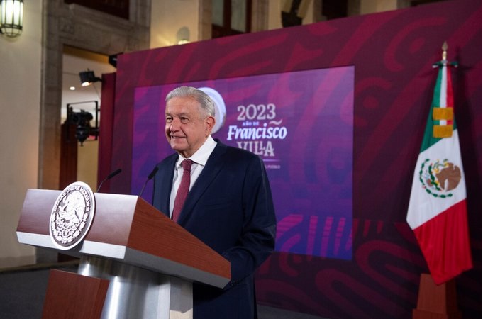 AMLO presume aumento en producción de petróleo