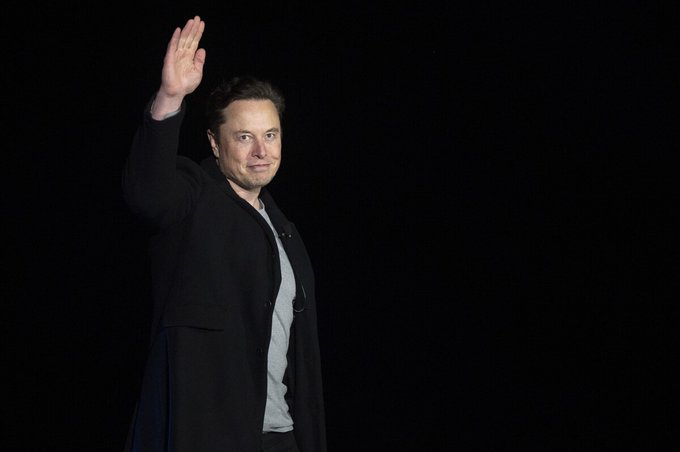 Elon Musk anuncia su propia IA: "TruthGPT"