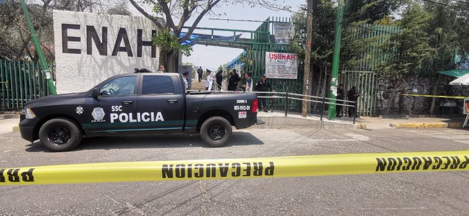 Evacuan a estudiantes de la ENAH tras supuesta amenaza de bomba