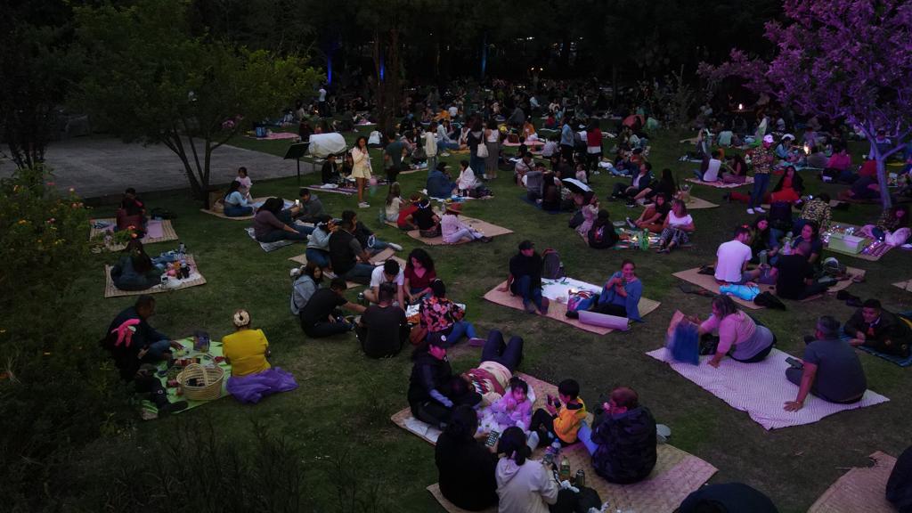 Asisten más de 13 mil personas a los picnics nocturnos en el Bosque de Chapultepec