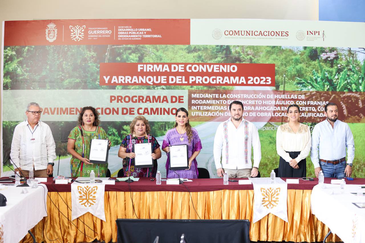 Firma Evelyn Salgado convenio para el arranque del Programa de Pavimentación de Caminos Rurales 2023