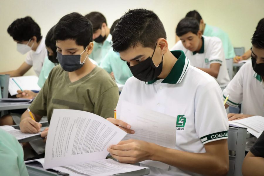 Presentan estudiantes 21 proyectos en la 5ª Feria Emprende COBAES para el Bienestar