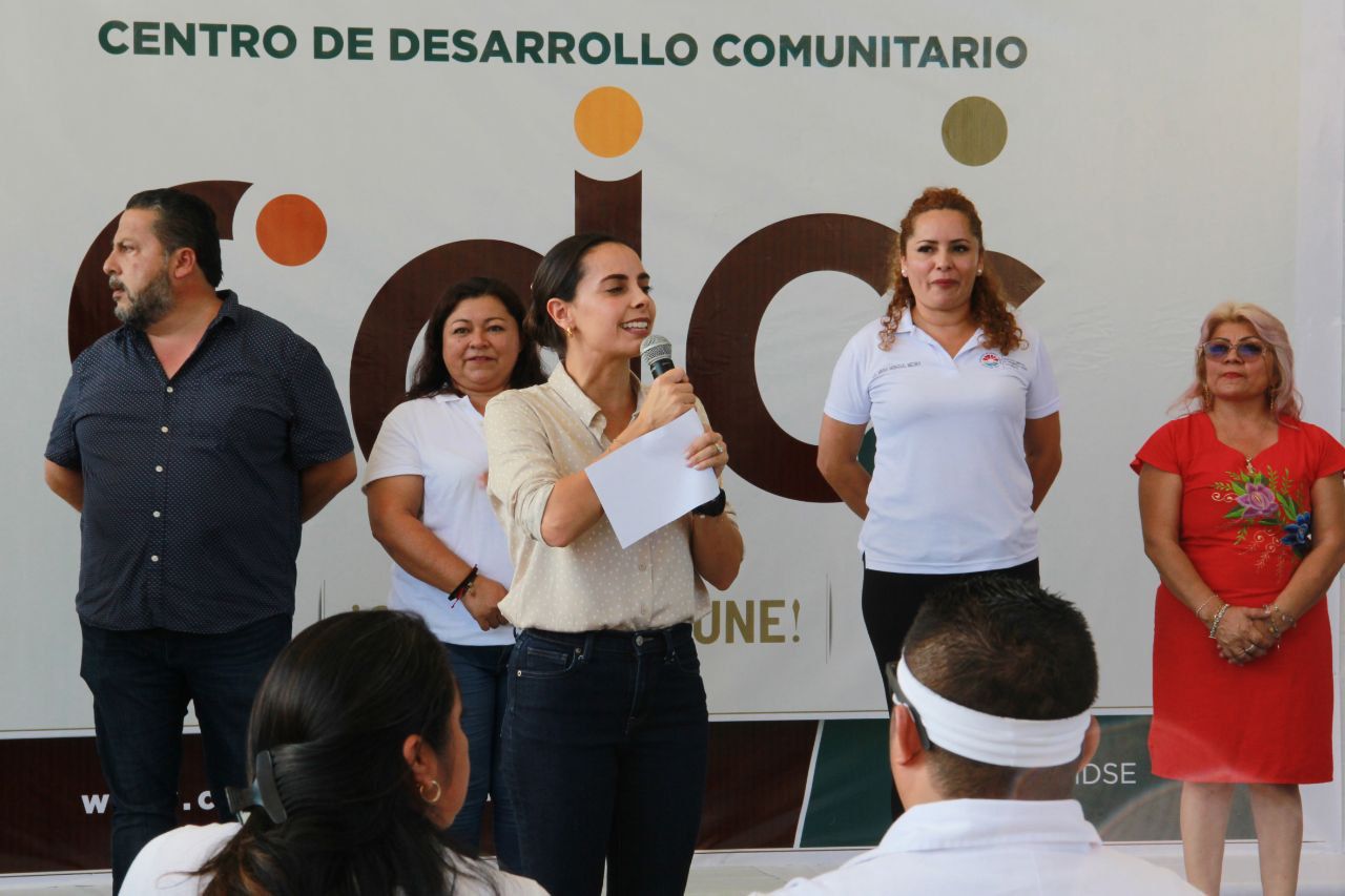 Gobierno de Benito Juárez impulsa la economía familiar a través de cursos y talleres