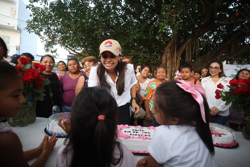 Integra Ana Patricia Peralta a familias cancunenses con programa Sembrando Esperanza