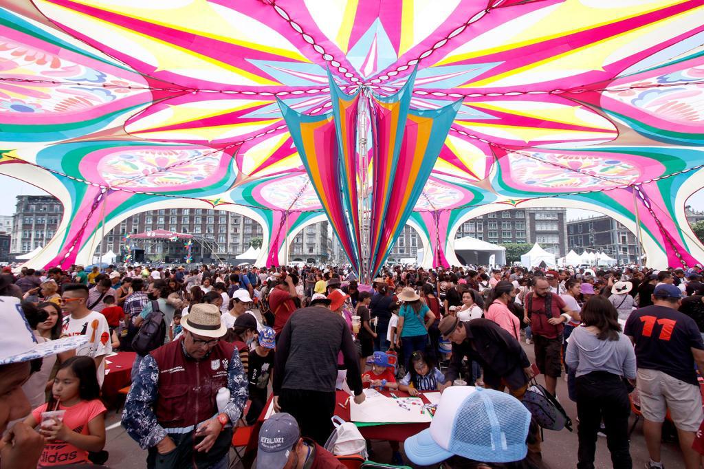 “Festival de las Niñas y los Niños” reúne a 90 mil personas en el Zócalo capitalino