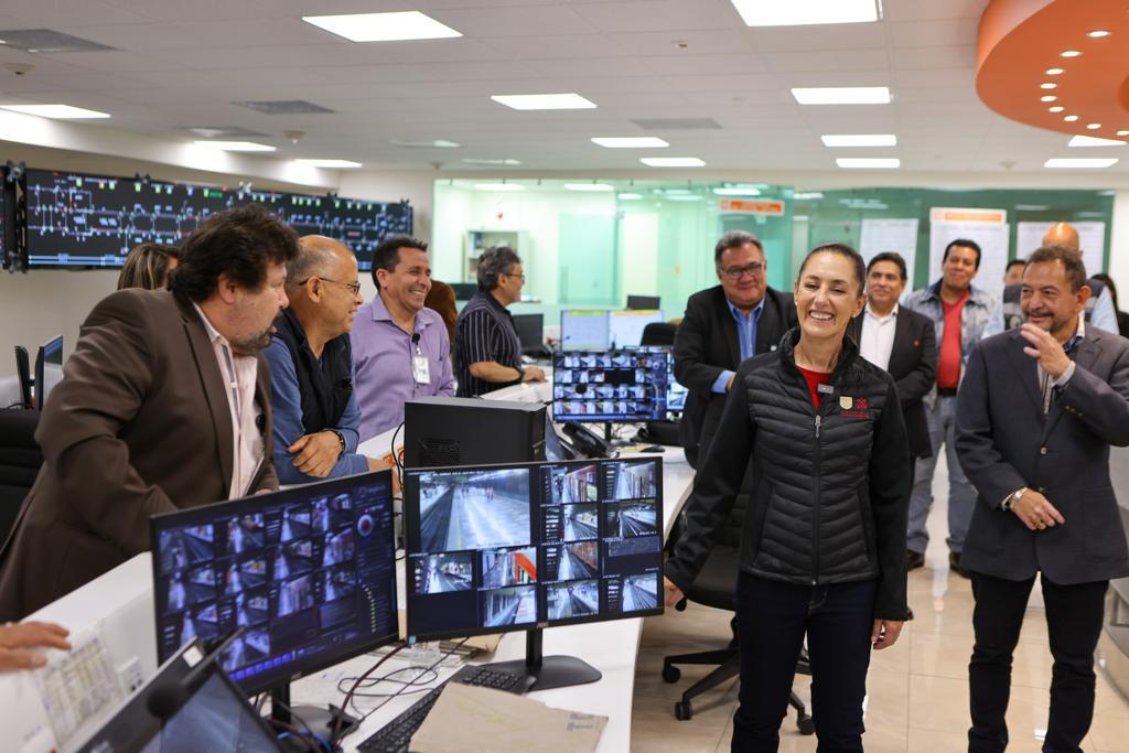 Visita Sheinbaum el Puesto Central de Control en el C5