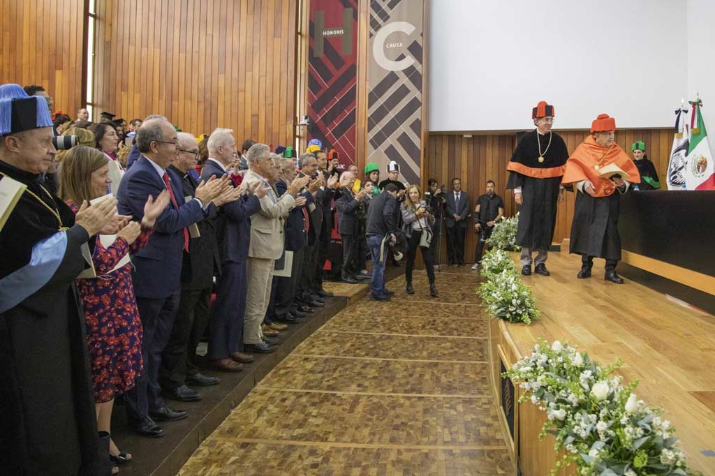 RECIBE DON ALFREDO ACHAR TUSSIE DOCTORADO HONORIS CAUSA POR LA UNIVERSIDAD ANÁHUAC