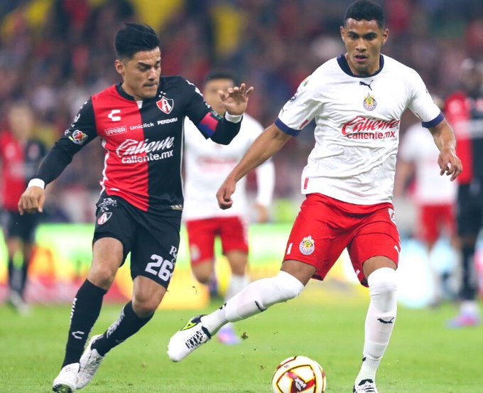 Atlas vence 1-0 a Chivas en la ida de Cuartos de Final; Tigres golea 4-1 a Toluca