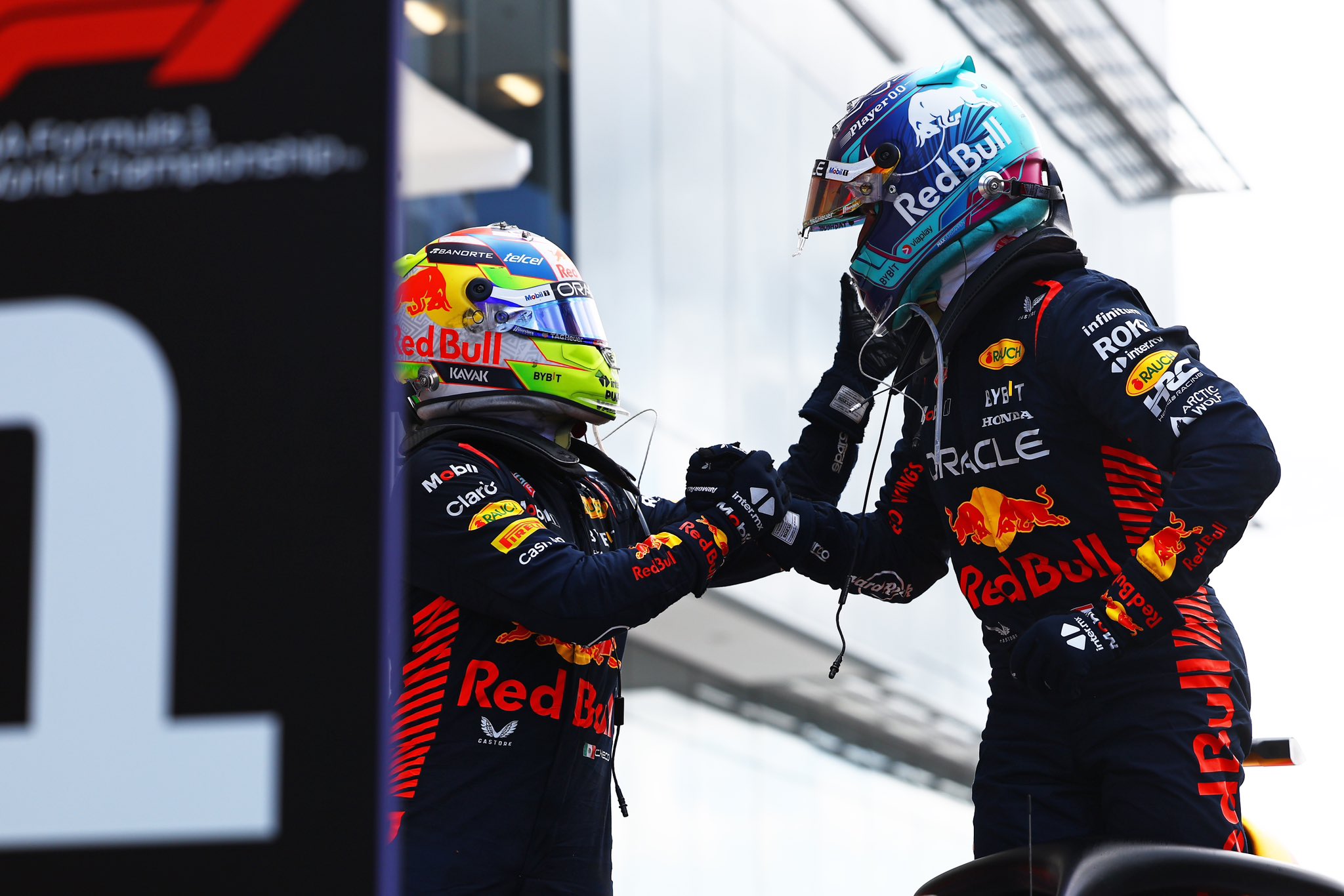 Max Verstappen y Checo Pérez suben al podio del GP Miami