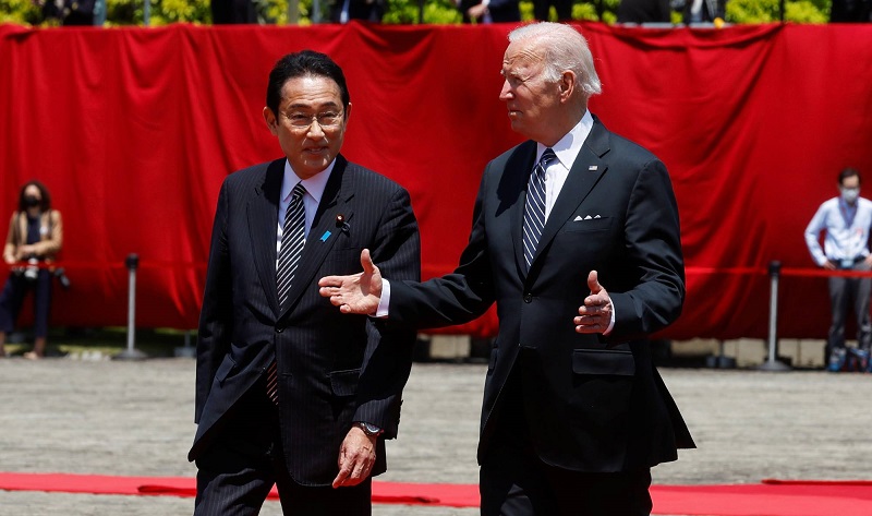 Joe Biden llega a Japón en vísperas de la reunión del G7 de mañana donde buscarán más sanciones en contra de Rusia