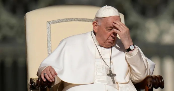 Papa Francisco cancela su agenda de este viernes por un “episodio de fiebre”