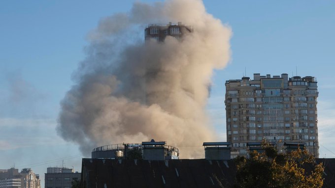 Un ataque con misiles rusos contra Kiev hiere a más de 50 personas mientras Ucrania pide más apoyo europeo