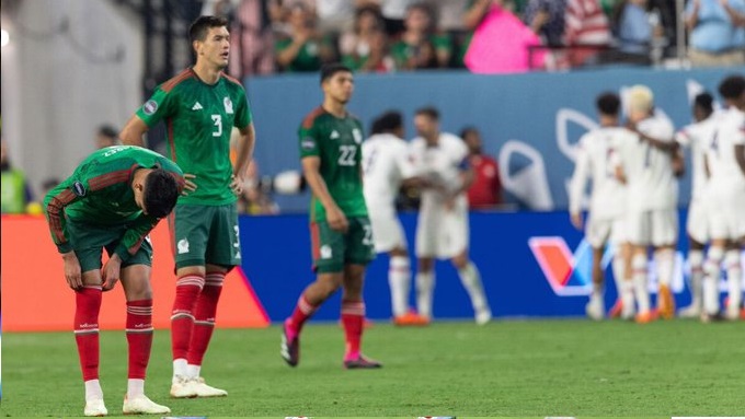 EU mantiene dominio sobre México, lo golea 3-0 y lo deja fuera de la Nations League