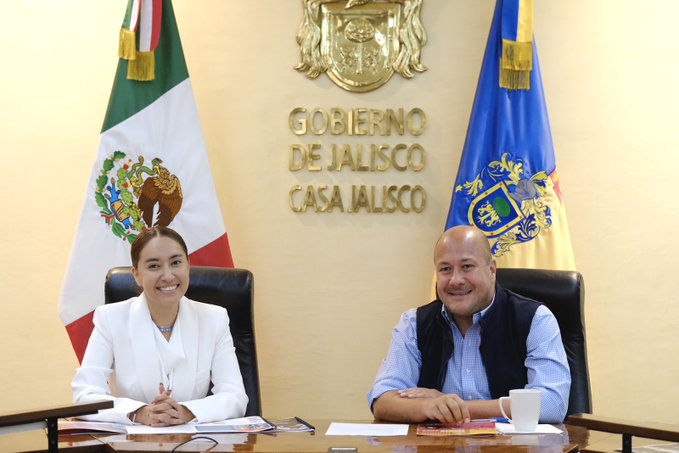 Enrique Alfaro anuncia campamento aeroespacial con Katya Echazarreta