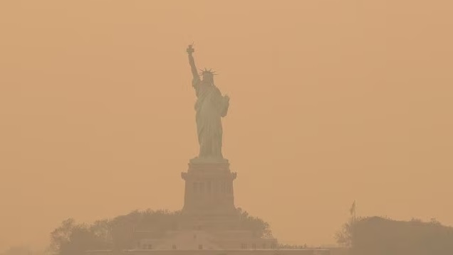 El cielo de Nueva York se tiñe de naranja por los incendios forestales en Canadá