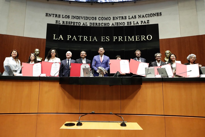 Reconoce Comisión Permanente trayectoria de periodistas y directivos de medios de comunicación